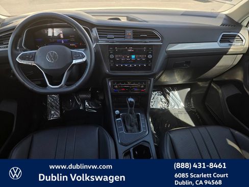 Certified 2023 Volkswagen Tiguan SE FWD image 13