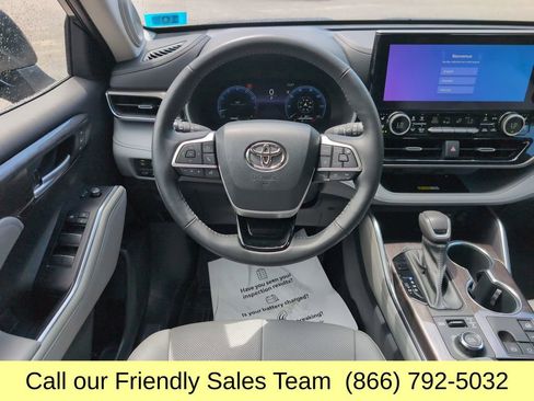 Used 2023 Toyota Highlander Limited AWD/4WD image 14