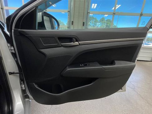Used 2018 Hyundai Elantra Value Edition w/ Cargo Package FWD image 29