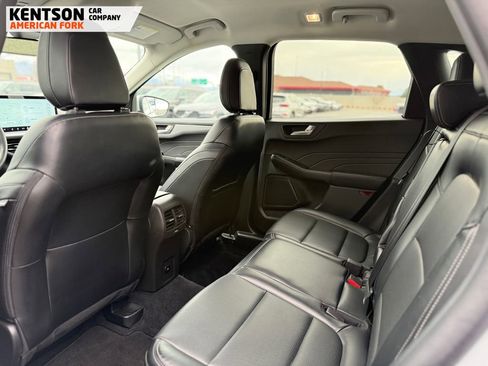 Used 2025 Ford Escape Platinum image 37