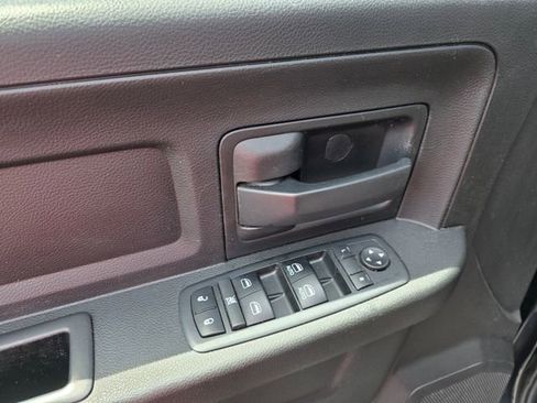 Used 2018 RAM 2500 Tradesman w/ Chrome Appearance Group AWD/4WD image 15
