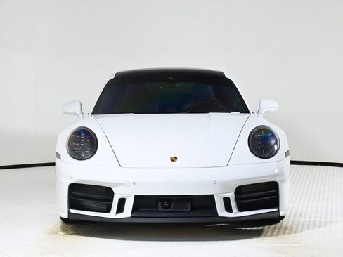 Certified 2025 Porsche 911 Carrera image 10