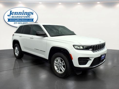 Used 2023 Jeep Grand Cherokee Laredo AWD/4WD image 30