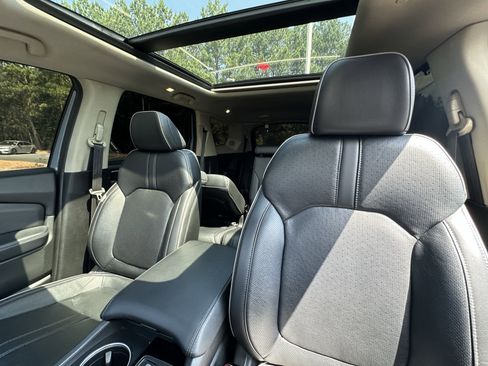 Used 2024 Honda Pilot Elite image 8