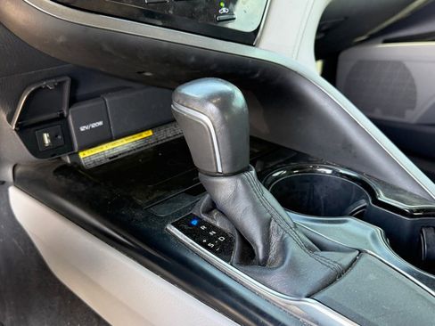 Used 2019 Toyota Camry SE w/ Audio Package FWD image 21