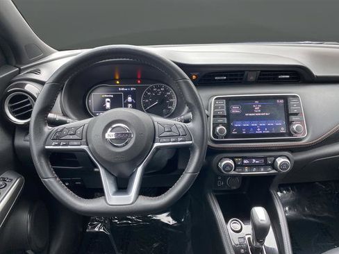 Used 2019 Nissan Kicks SR w/ SR Premium Package image 5
