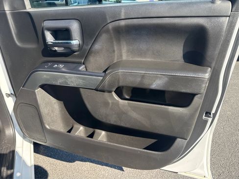 Used 2018 Chevrolet Silverado 1500 LT w/ Trailering Package AWD/4WD image 21