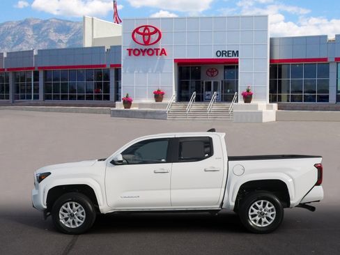 New 2026 Toyota Tacoma SR5 image 5