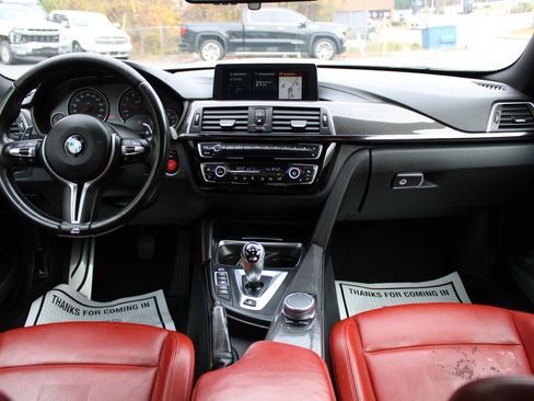 Used 2018 BMW M4 Coupe image 8