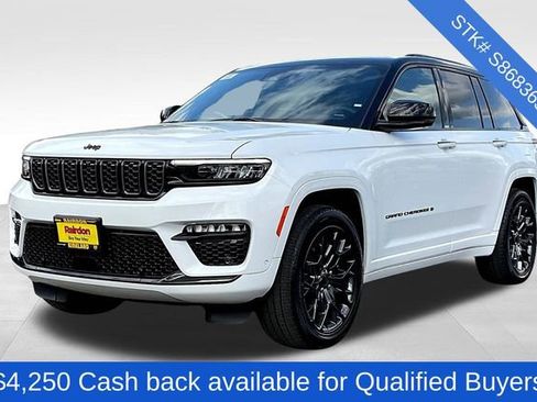 New 2025 Jeep Grand Cherokee Summit image 2