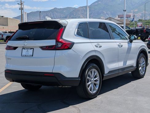 Used 2024 Honda CR-V EX image 3