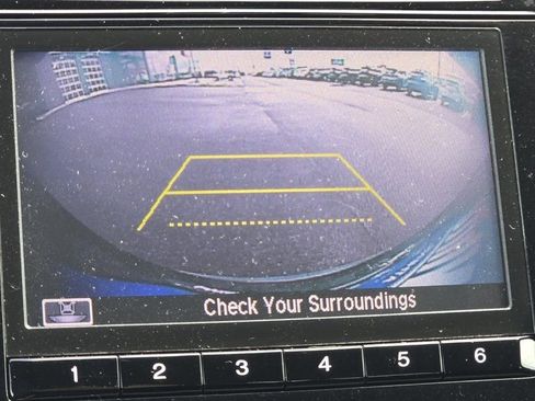 Used 2019 Honda HR-V LX image 6
