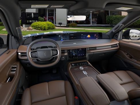 New 2025 Lincoln Navigator L Reserve AWD/4WD image 9