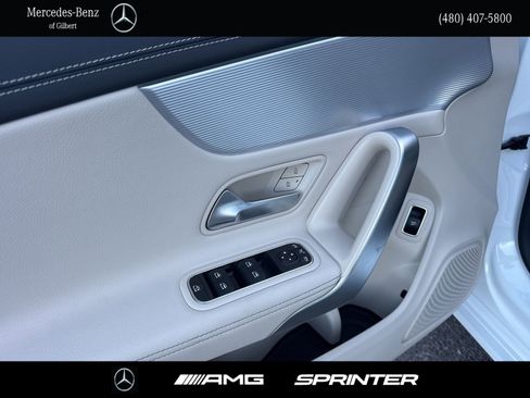 Used 2022 Mercedes-Benz CLA 250 image 10