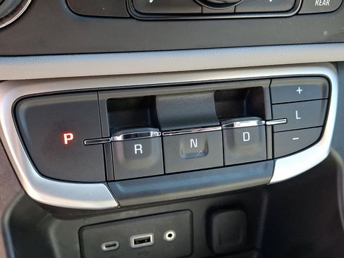 Used 2023 GMC Terrain SLE w/ Driver Convenience Package AWD/4WD image 15