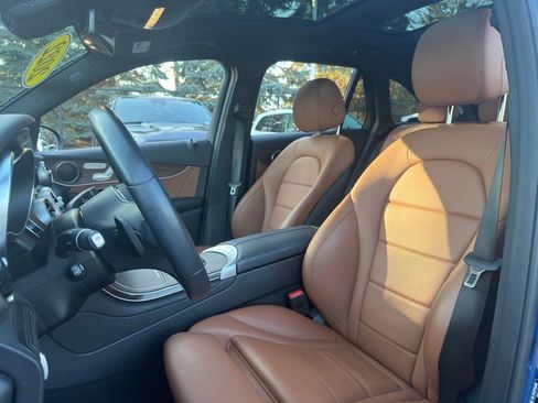 Used 2022 Mercedes-Benz GLC 300 4MATIC image 27