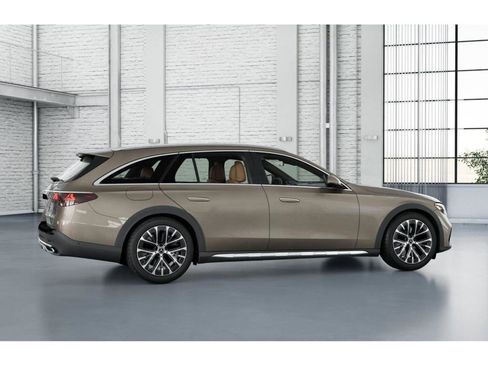 New 2026 Mercedes-Benz E 450 4MATIC All-Terrain Wagon image 18