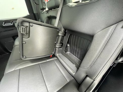 Used 2023 GMC Sierra 1500 SLT w/ SLT Premium Package AWD/4WD image 14