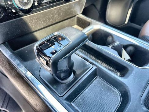 Used 2024 Chevrolet Silverado 1500 High Country w/ High Country Premium Package AWD/4WD image 16
