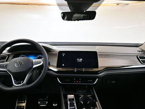 New 2026 Volkswagen Atlas SEL Premium R-Line AWD/4WD image 22