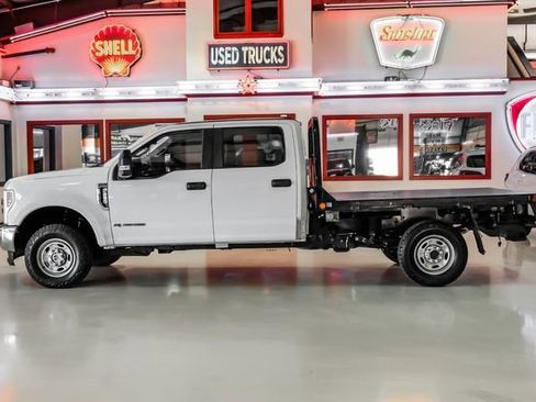 Used 2018 Ford F250 XL w/ Power Equipment Group AWD/4WD image 12