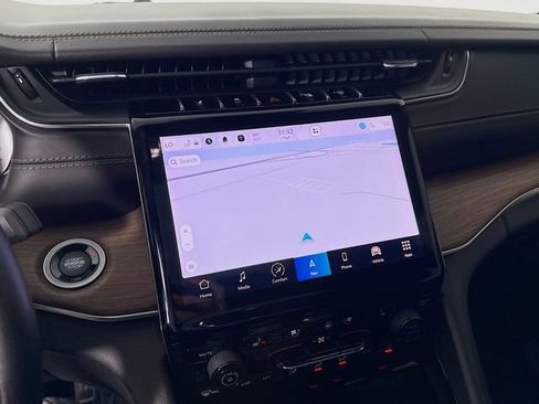 Used 2022 Jeep Grand Cherokee Summit w/ Luxury Tech Group V image 13