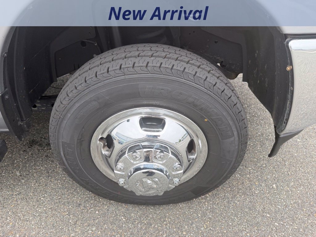 Used 2022 RAM 3500 Big Horn w/ Level A Equipment Group AWD/4WD image 3