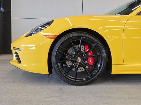 Certified 2024 Porsche 718 Boxster S RWD image 9