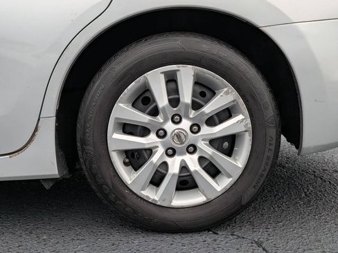Used 2015 Nissan Altima 2.5 S w/ Power Driver Seat Package FWD image 9