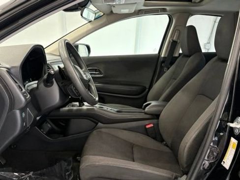 Used 2021 Honda HR-V EX image 11
