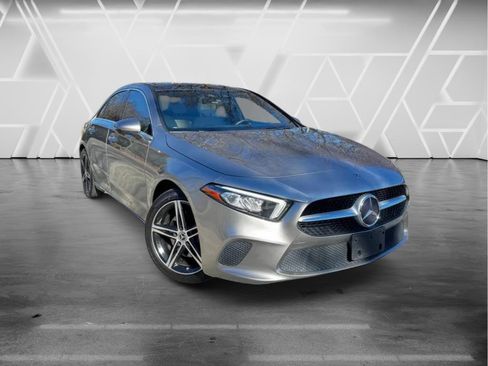 Used 2019 Mercedes-Benz A 220 image 4