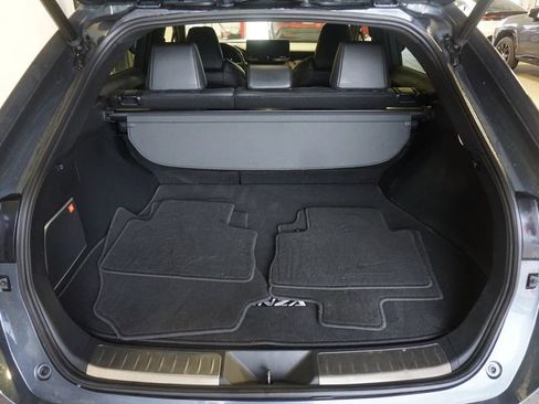 Used 2022 Toyota Venza Limited AWD/4WD image 19
