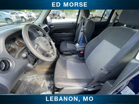 Used 2017 Jeep Patriot Sport w/ Power Value Group AWD/4WD image 16