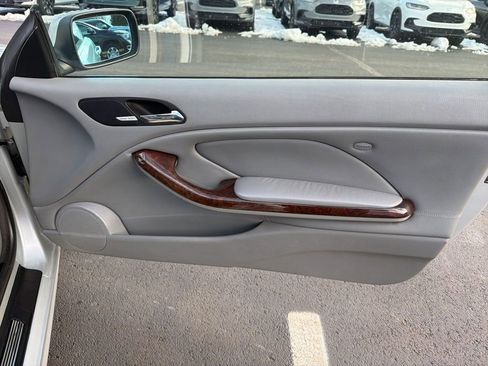 Used 2001 BMW 325Ci Convertible image 18