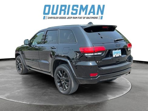 Used 2020 Jeep Grand Cherokee Altitude AWD/4WD image 4