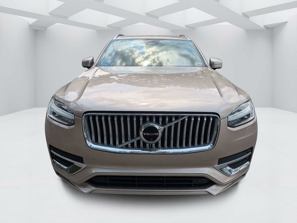 Certified 2023 Volvo XC90 B5 Plus w/ Protection Package Premier AWD/4WD image 8