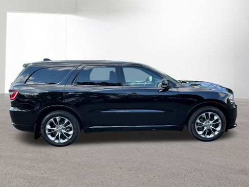 Used 2019 Dodge Durango R/T w/ Technology Group AWD/4WD image 2
