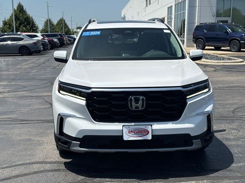 Certified 2024 Honda Pilot Touring image 5