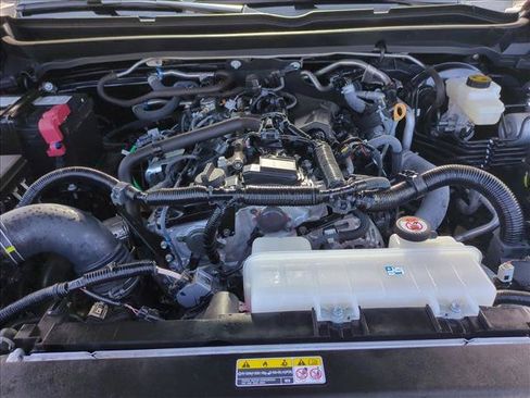Used 2024 Toyota Tacoma SR5 AWD/4WD image 21