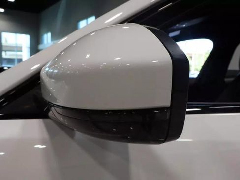 Used 2020 Jaguar F-PACE S image 9