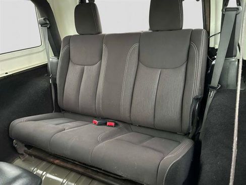 Used 2015 Jeep Wrangler Rubicon w/ Dual Top Group image 21