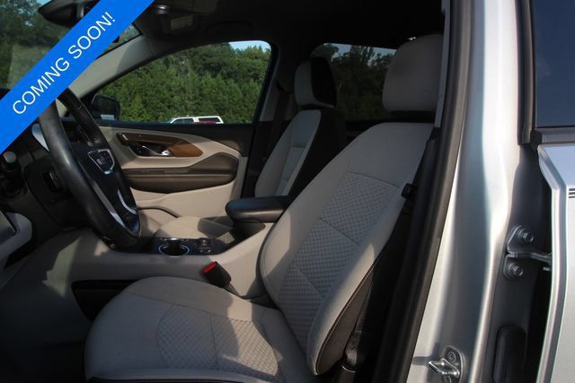 Used 2020 GMC Terrain SLE w/ Driver Convenience Package FWD image 2