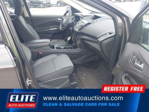 Used 2018 Ford Escape SE image 9