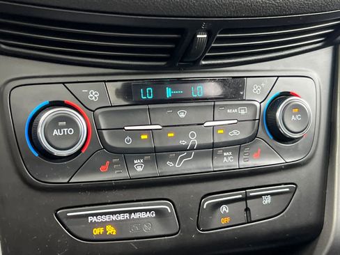 Used 2017 Ford Escape SE w/ SE Leather Comfort Package image 22