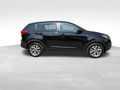 Used 2016 Kia Sportage LX AWD/4WD image 2