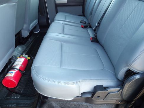 Used 2023 Ford F750 2WD Crew Cab Super Duty image 45