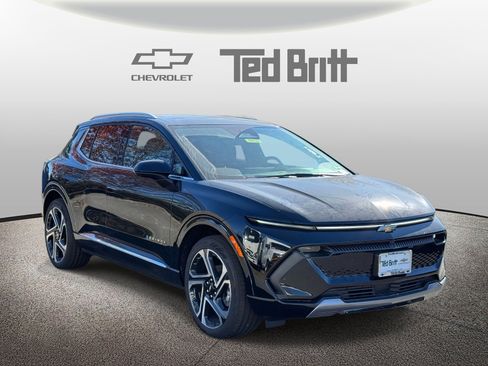 New 2026 Chevrolet Equinox EV LT image 3