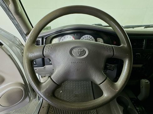 Used 2002 Toyota Tacoma PreRunner image 14