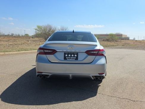 Used 2021 Toyota Camry XSE image 7