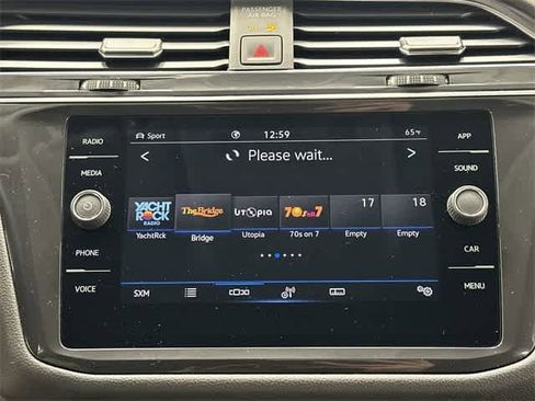 Certified 2022 Volkswagen Tiguan SE image 11